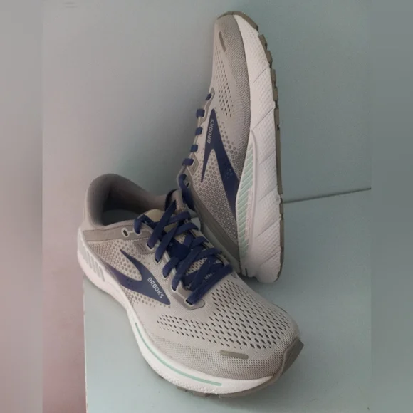 Brooks Adrenaline GTS 22 Running Shoes in Alloy Grey Purple Teal Sz 7 Women - Picture 4 of 9